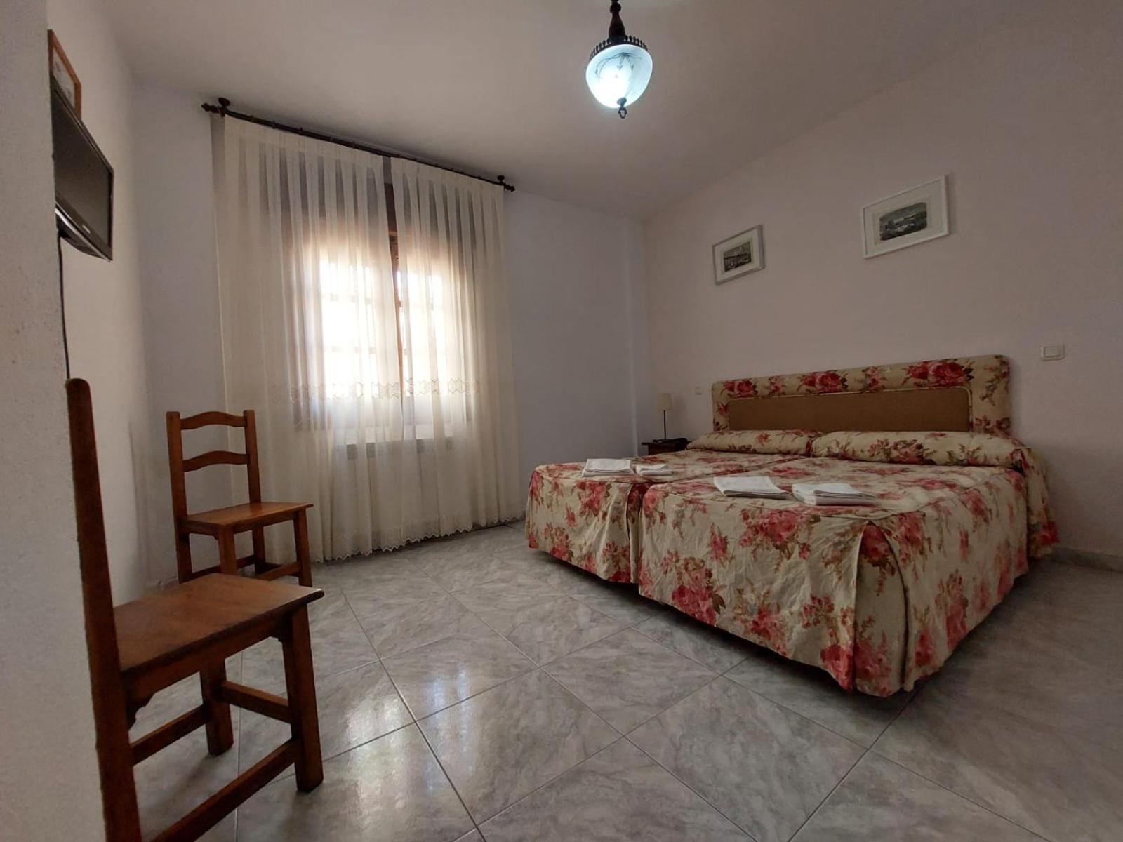 Hostal Restaurante Villa De Sepúlveda Esterno foto