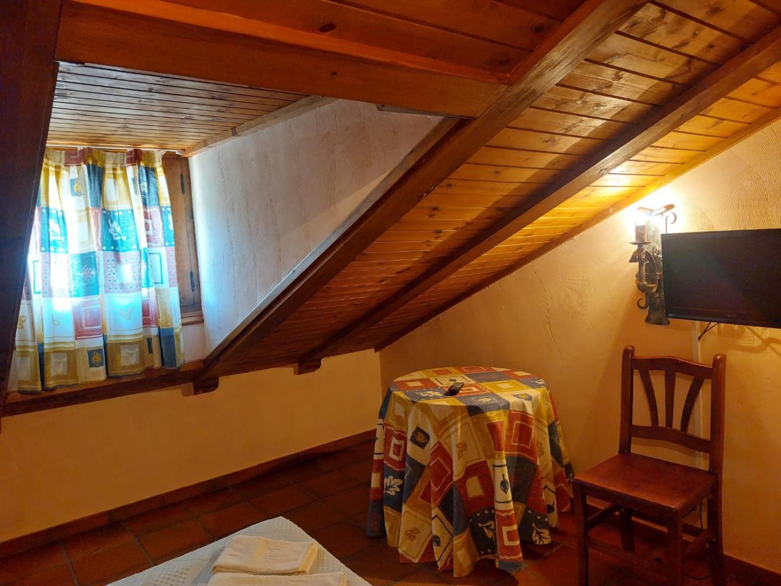 Hostal Restaurante Villa De Sepúlveda Esterno foto