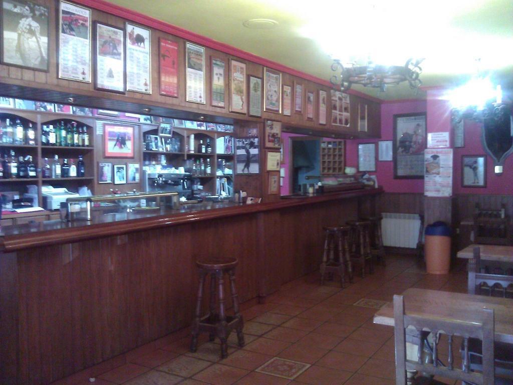 Hostal Restaurante Villa De Sepúlveda Esterno foto